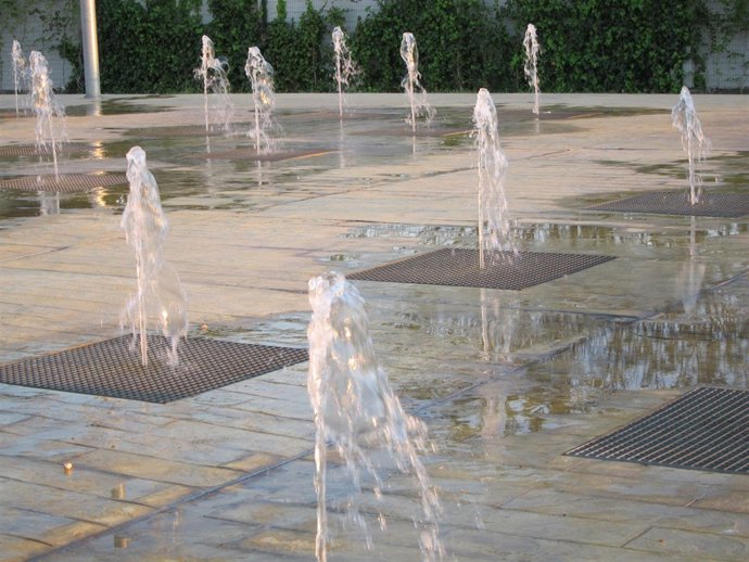 Una De Las Fuentes De Zaragoza