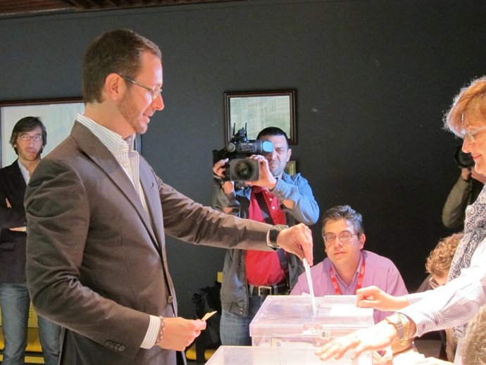 El Candidato Del PP Al Ayuntamiento De Vitoria, Javier Maroto