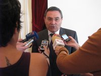 Los altoaragoneses ejercen su derecho al voto en una jornada tranquila