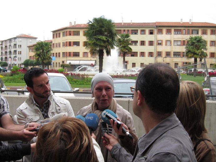 La Candidata De Nabai 2011 A La Alcaldía De Pamplona, Uxue Barkos.