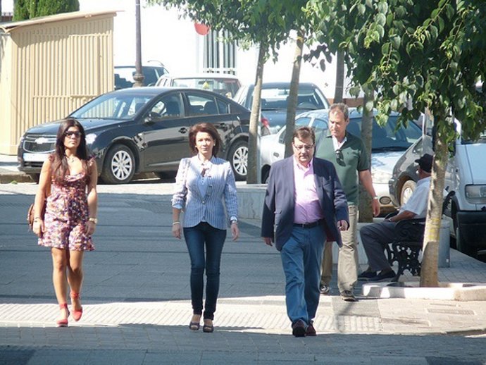 Vara Yendo A Votar En Olivenza