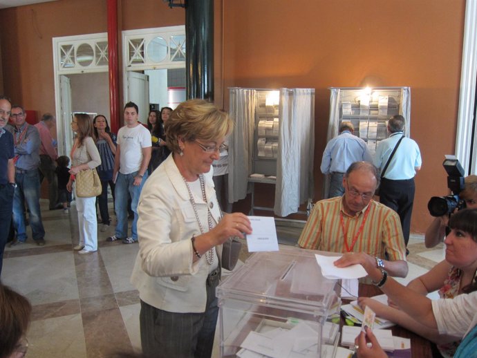 La Candidata Socialista En Huelva, Petronila Guerrero.