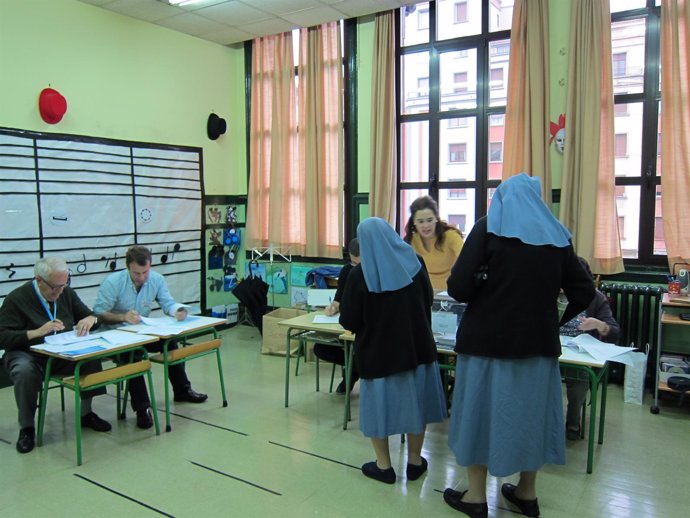 Colegio Electoral En Bilbao