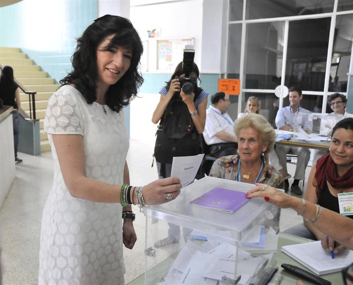 Vota La Candidata Del PA En Sevilla, Pilar González