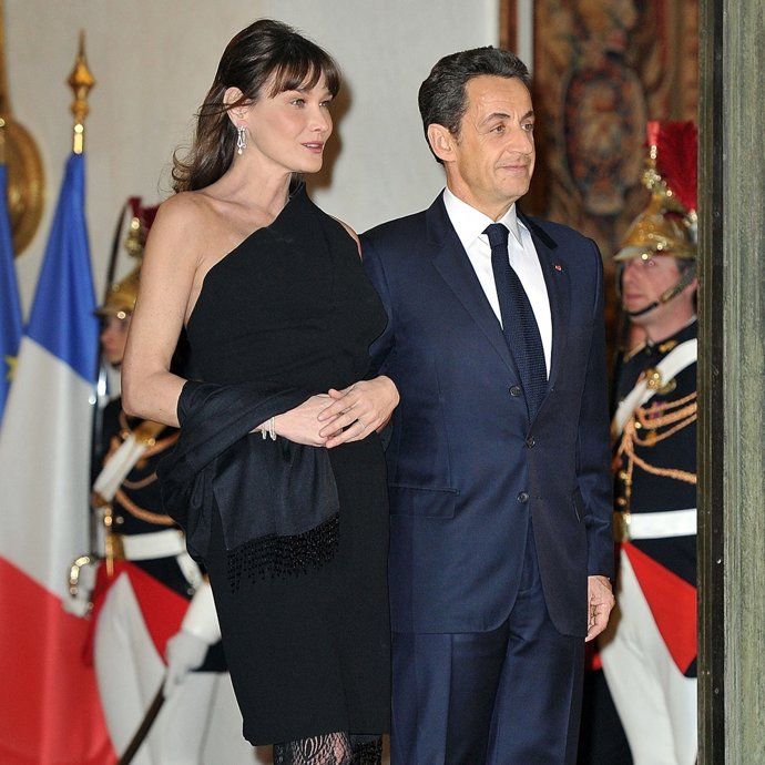 Nicolas Sakozy Y Carla Bruni