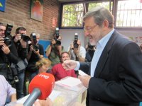 Lissavetzky reconoce su "decepción" por resultados y dice que se quedará "a lo largo de toda la legislatura"