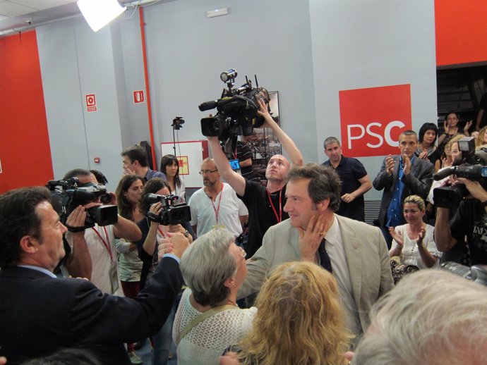 Jordi Hereu En La Sede Electoral Del PSC