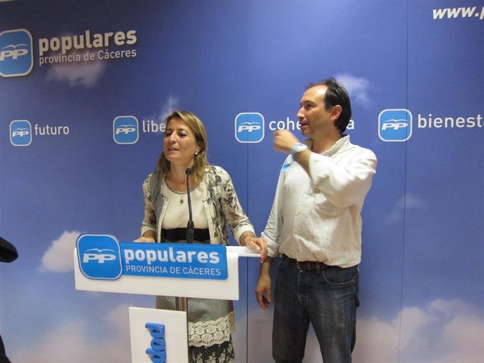 Laureano León Y Elena Nevado