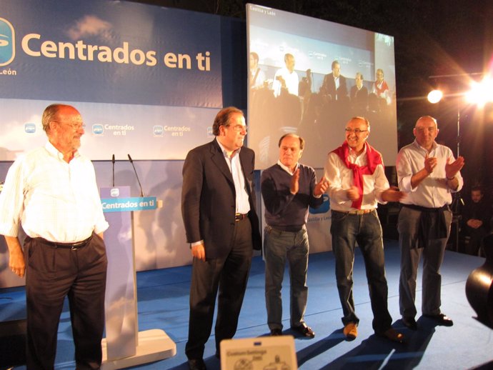 Herrera Y Los Candidatos Del PP Celebran La Victoria