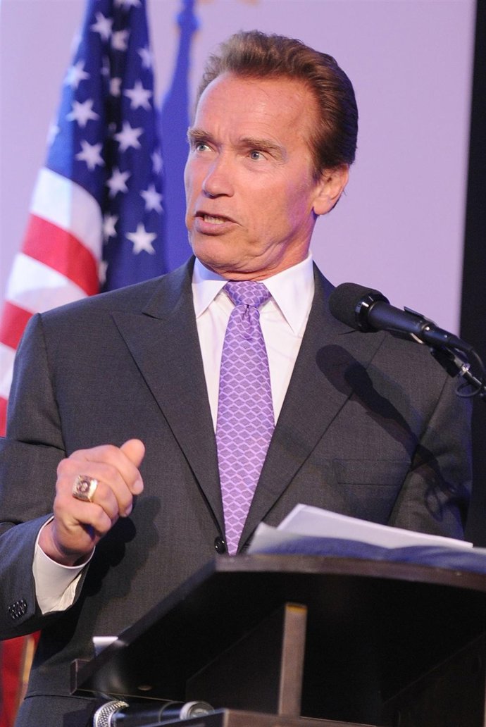 Arnold Schwarzenegger Dando Un Discurso