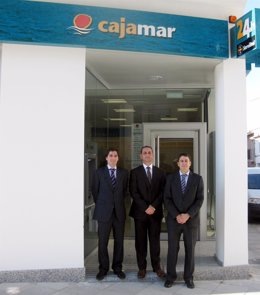 Cajamar Abre Dos Oficinas En Granada