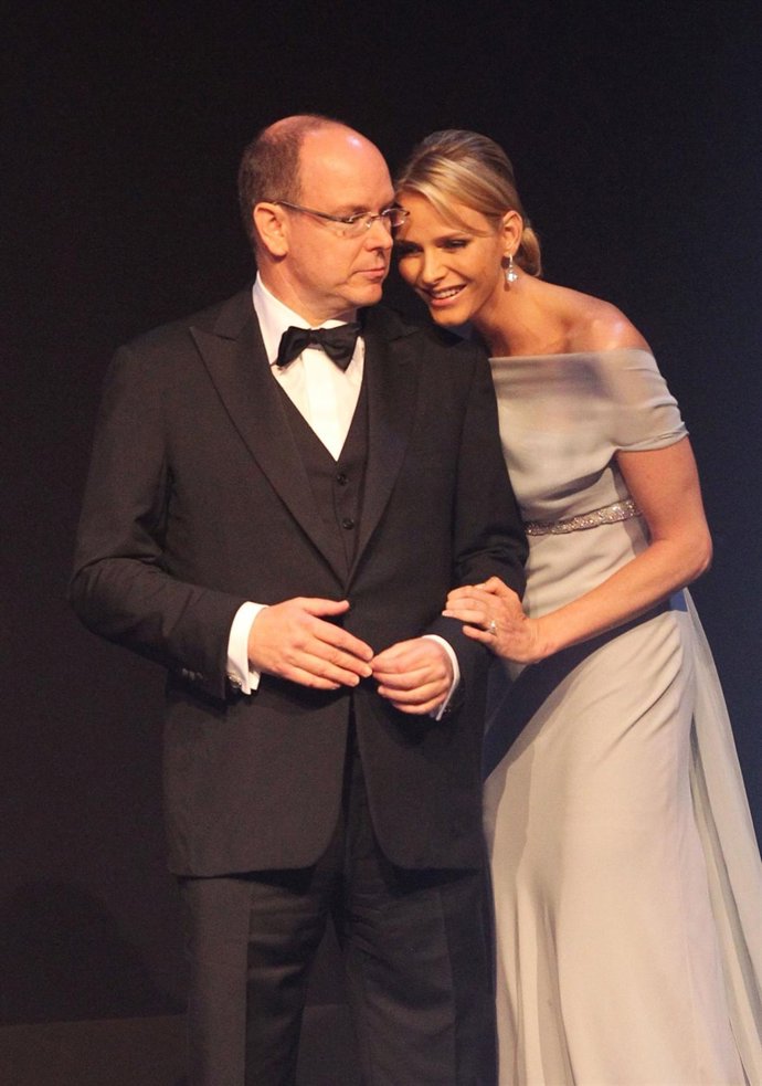 El Príncipe Alberto De Mónaco Y Charlenne Wittstock