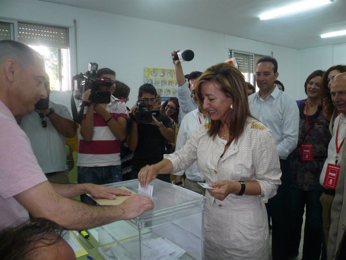 Vota La Candidata Del PSOE En Jerez, Pilar Sánchez