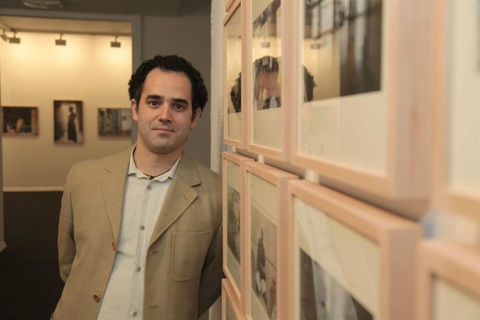 Cajasol Acoge La Exposición 'Luz Al Mundo'  De José S. Gutiérrez