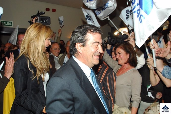 Francisco Álvarez-Cascos celebra victoria electoral