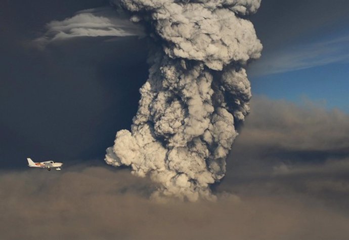 El Volcán Islandés Grimsvotn En Erupción