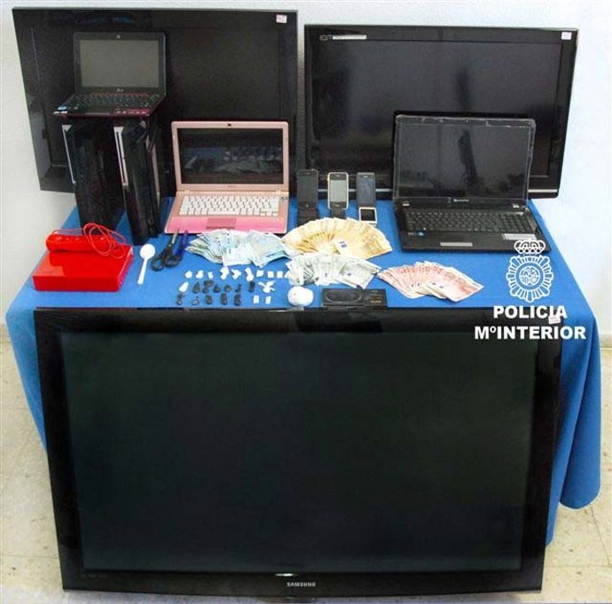 Policía Nacional (El CNP Detiene En Badajoz A Cuatro Personas Por Tráfico De Dro