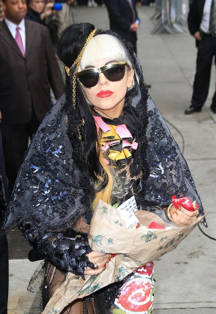 Lady Gaga Llegando Al Show De David Letterman 