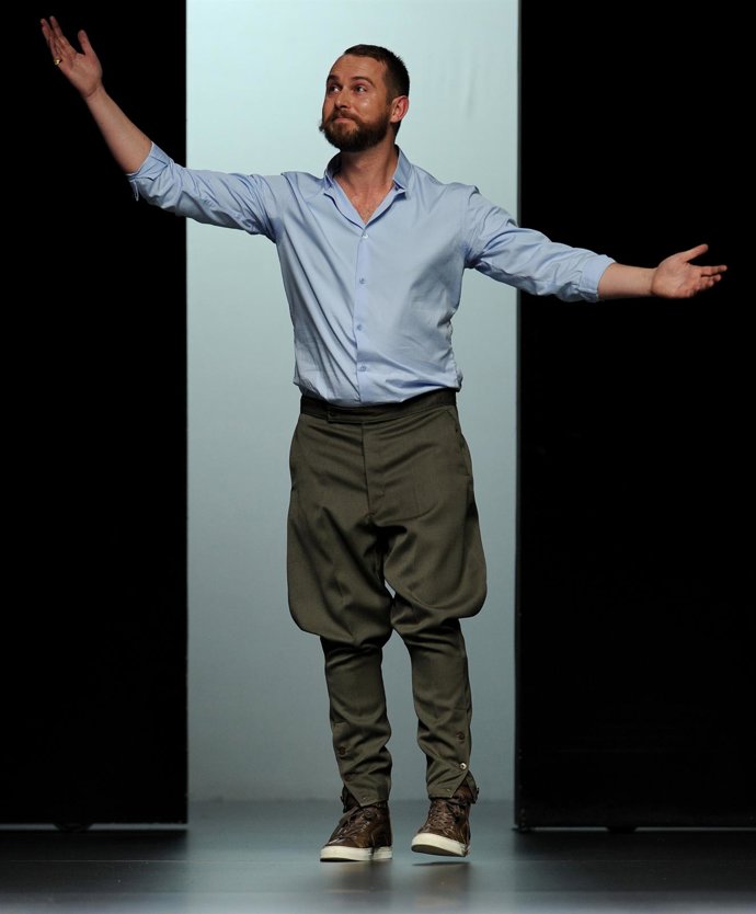 El Diseñador Francés Nicolás Vaudelet En La Pasarela Cibeles 