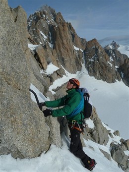  Jonatan Larrañaga Escalando El Norte De La Tour Ronde (Chamonix)