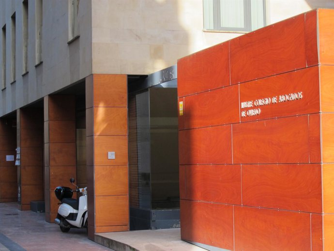 Fachada Colegio de Abogados de Oviedo