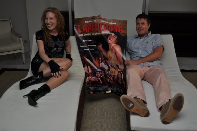 El Cartel De La Película Carne Cruda