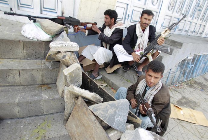 Milicianos Yemeníes Mienbros De Una Tribu Contraria Al Gobierno