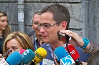 Basagoiti: PNV debe elegir por acuerdos con PSE-PP o "ser la merienda de Bildu"