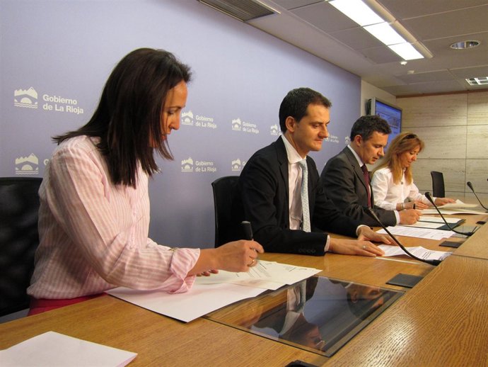 Firma Convenio Red Vecinal Contra La Violencia Doméstica