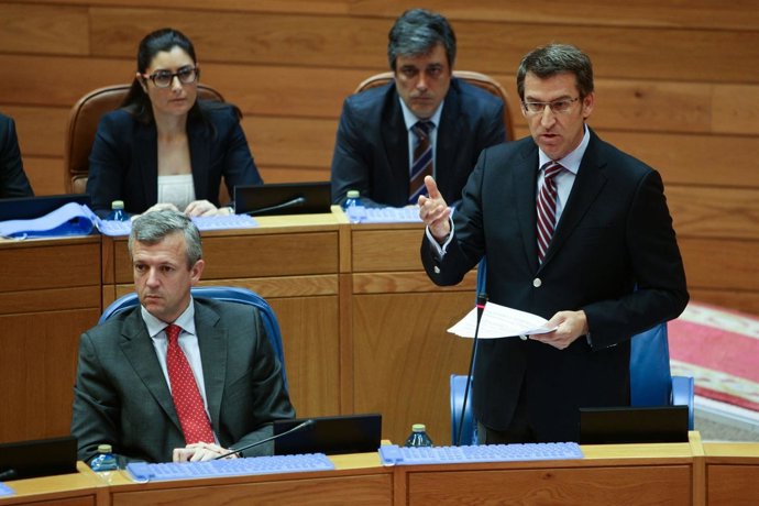 alberto nunez feijoo responde as preguntas dos grupos no parlamento de galiciafo