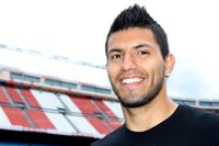 Fútbol.- Agüero, sobre su futuro: "No puedo decir qué club es, sólo que quiero salir del Atlético" 
