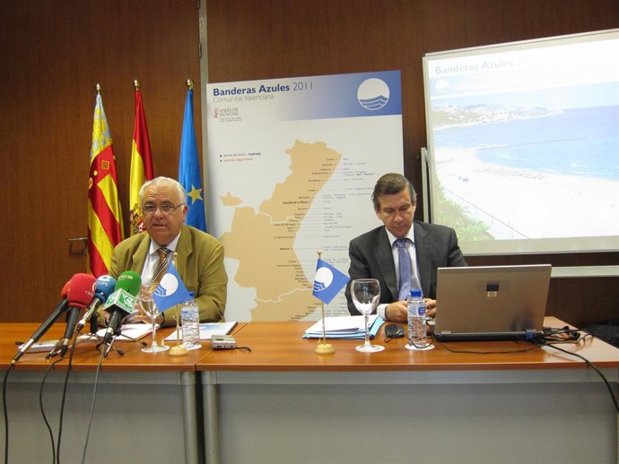 Cotino En El Acto De Entrega De Banderas Azules A Las Playas