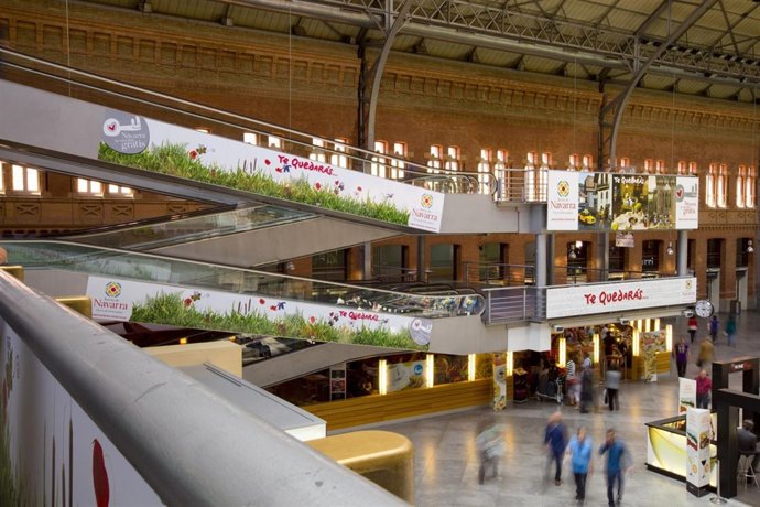 Imagen De La Campaña En El Interior De La Estación De Atocha En Madrid.