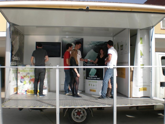 Nota De Prensa: La Campaña Del Ministerio De Medio Ambiente "Cambia La Bolsa De 