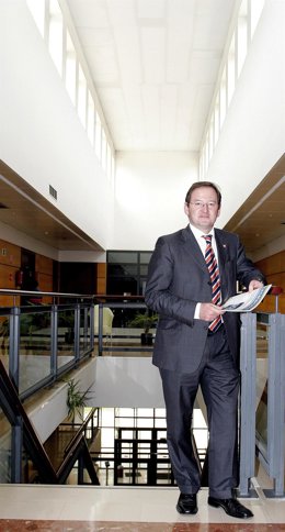 José María Martínez de Pisón, rector de la Universidad de La Rioja