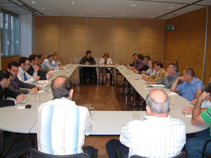 Encuentro De Asaja Con El Conseller De Agricultura, Josep Maria Pelegrí