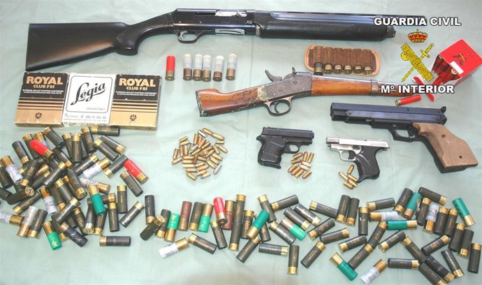Armas Decomisadas En Operación Antidroga En Granada Y Almería