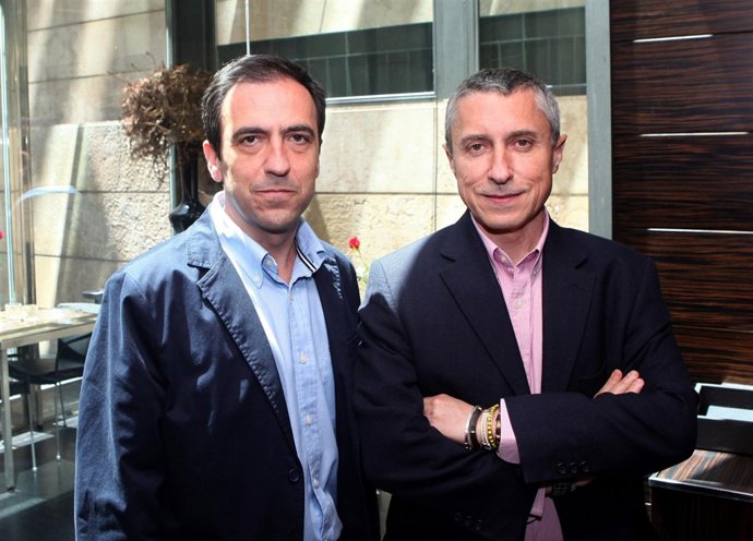 Agustín De Grado Y Melchor Miralles, En La Presentación De 'Con Voz Y Voto'