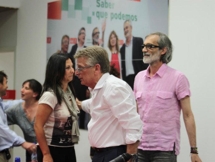 González Cabaña En La Sede Del PSOE En Cádiz