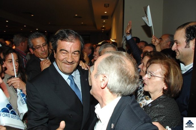 Francisco Álvarez-Cascos celebra victoria electoral