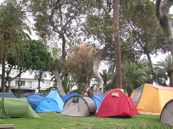 Acampada En El Parque De San Telmo, En Las Palmas De Gran Canaria