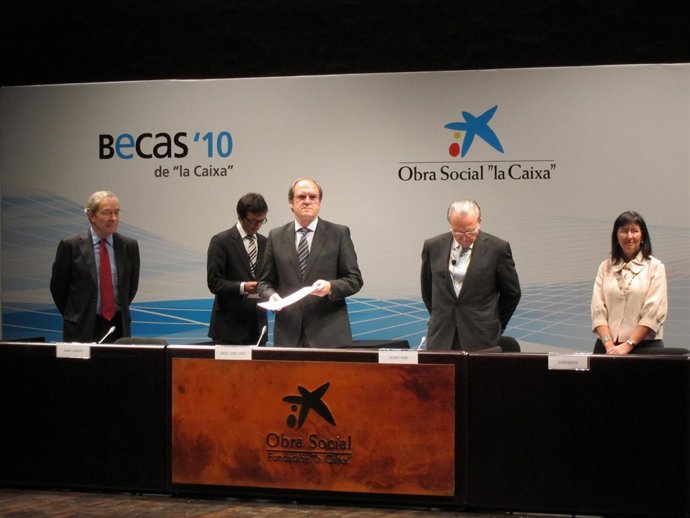 Entrega De Becas La Caixa