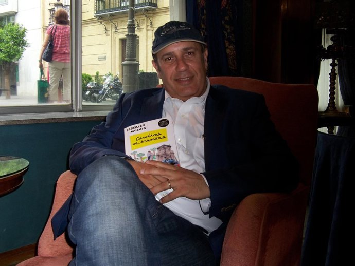 El Escritor Italiano Federico Moccia