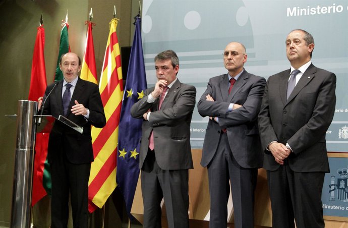 Alfredo Pérez Rubalcaba, Javier Caballero, Rodolfo Ares Y Felip Puig.