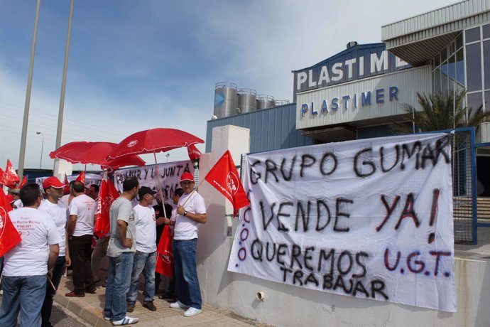 Manifestación De Trabajadores De TPM Frente A Plastimer
