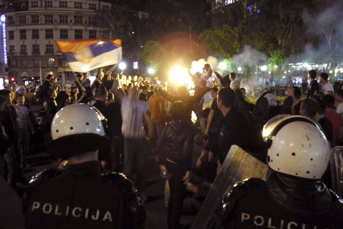Partidarios De Mladic Se Manifiestan En Serbia