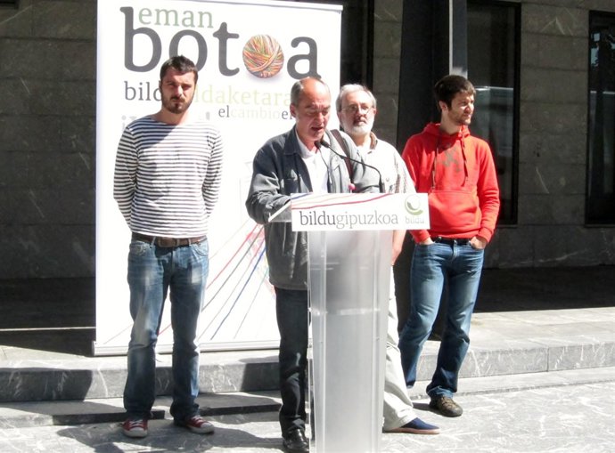 Ander Rodriguez, Martin Garitano Y Candidatos De Bildu