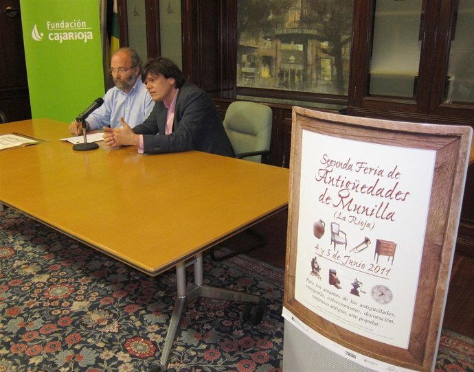 Los Organizadores, Durante La Presentación