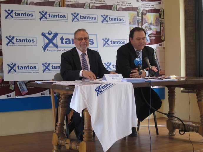 El Économo De La Diócesis Y El Portavoz De 'Xtantos', En Rueda De Prensa