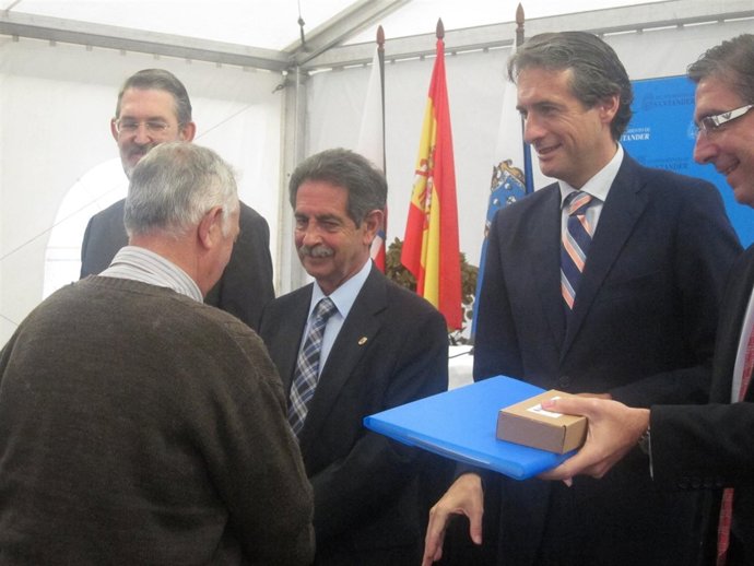 Entrega De 201 VPO En Peñacastillo Sur